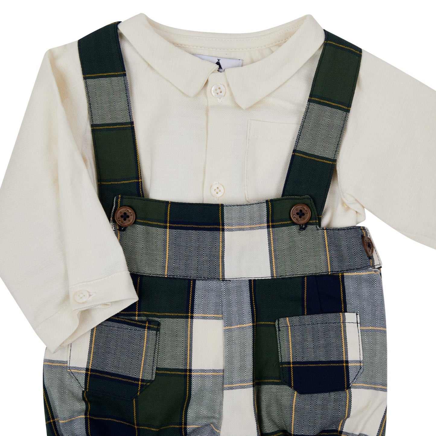 SHORT CON TIRANTES Y CAMISA