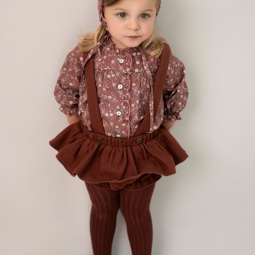 CONJUNTO CALZON TIRANTES CON BLUSA