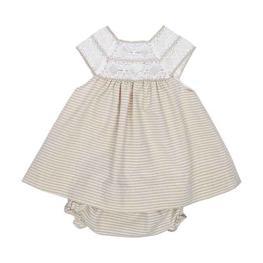 VESTIDO CON PETO BOLILLO Y CALZON