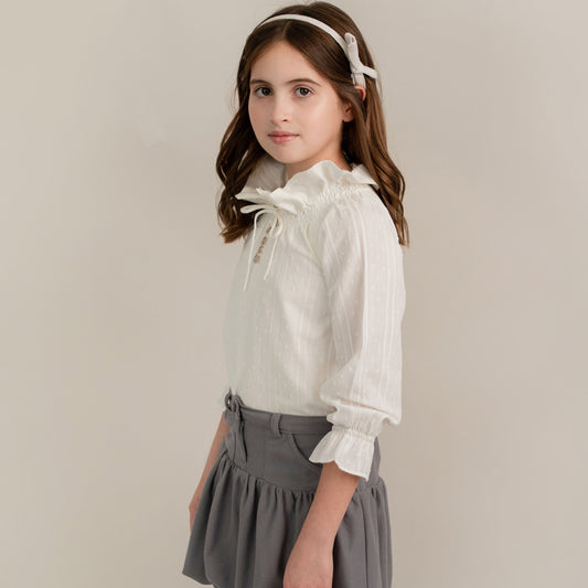 FALDA GRIS Y BLUSA RAYAS OFF WHITE
