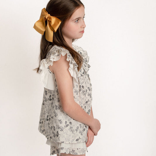 CONJUNTO BLUSA Y SHORT HOJAS GRIS