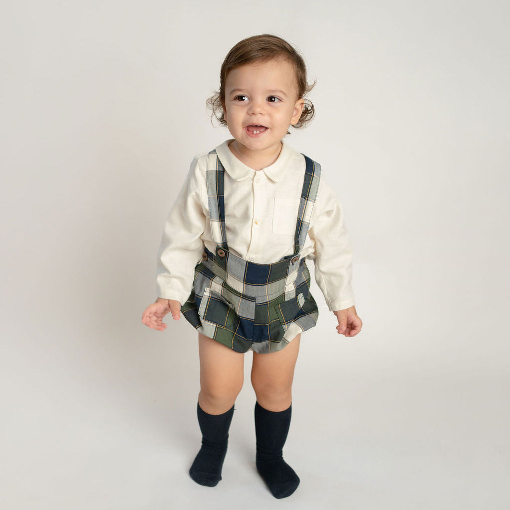 SHORT CON TIRANTES Y CAMISA