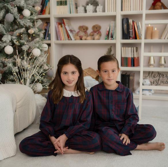 PIJAMA NIÑO CUADROS AZUL MARINO ROJO