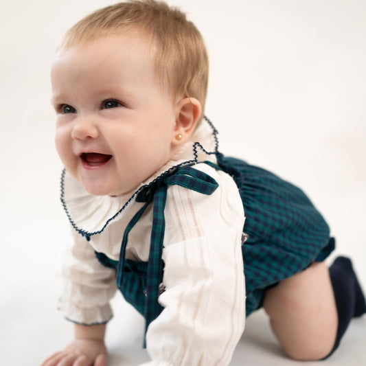 RANITA CUADROS BLUSA BLANCA NIÑA
