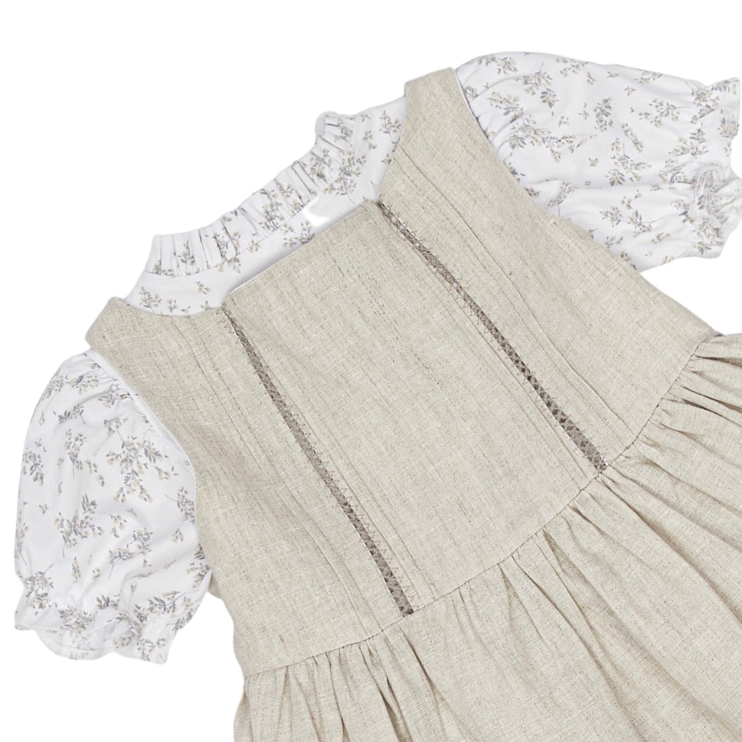 VESTIDO FLORES CON MANDIL