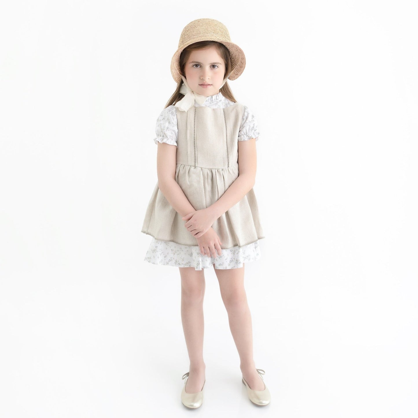 VESTIDO FLORES CON MANDIL